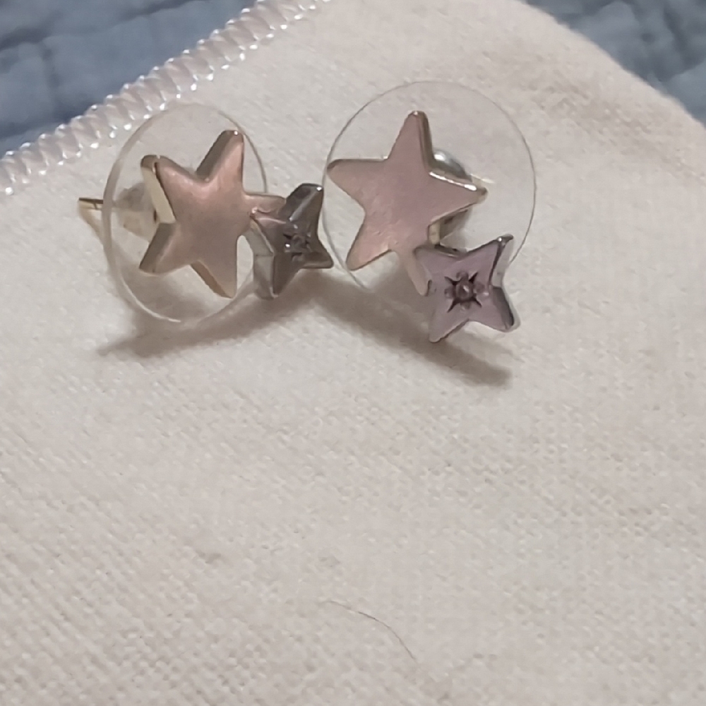 Kendra Scott Star-Shaped Earrings - Gold and Silver